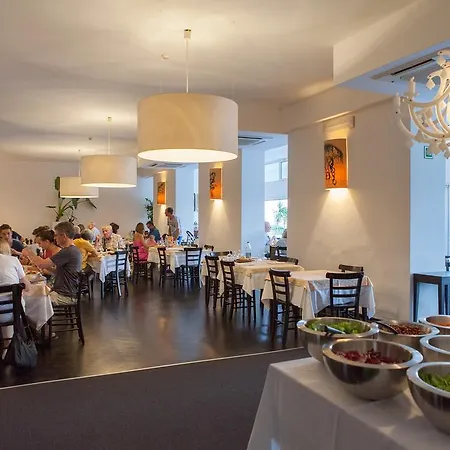 호텔 Albergo Alla Spiaggia 3*