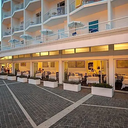 Albergo Alla Spiaggia Hotel 3*