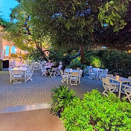 Albergo Alla Spiaggia 3*