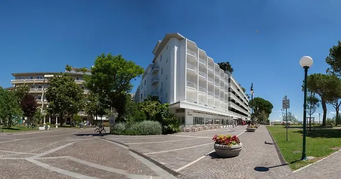 Albergo Alla Spiaggia 3* Grado